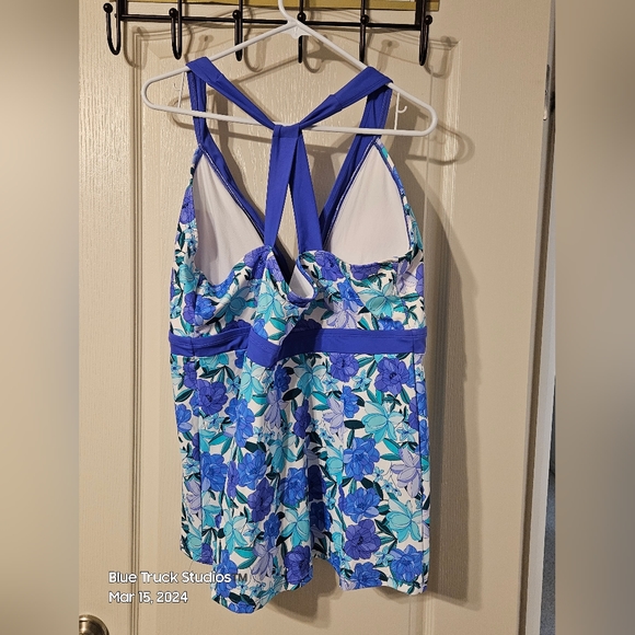 Plus Size Tankini Longer Length Surplice Swim Top Swimsuits For All - Picture 14 of 14